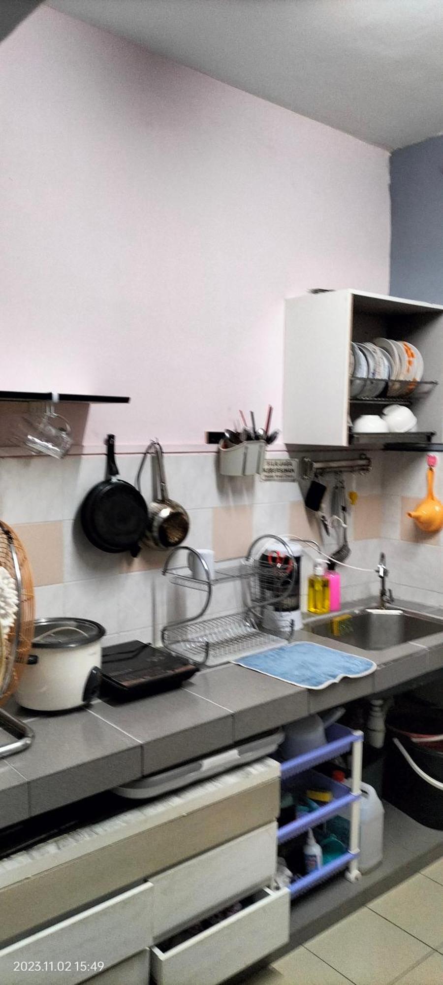 A In Aparnt Sri Impian Apartment *