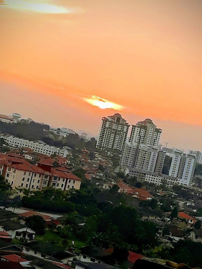 A In Aparnt Sri Impian Apartment